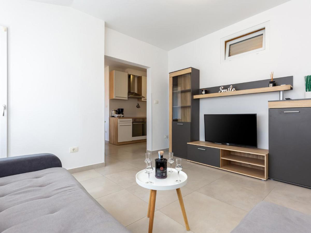 Amoroso Apartment 200M From Sea Poreč Exterior foto
